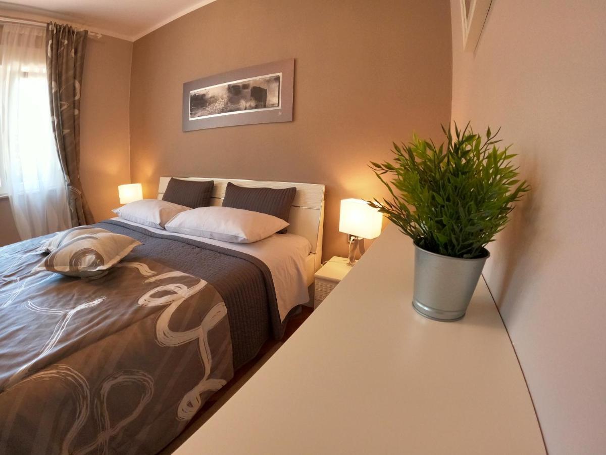 Apartmani Violic Punat Esterno foto