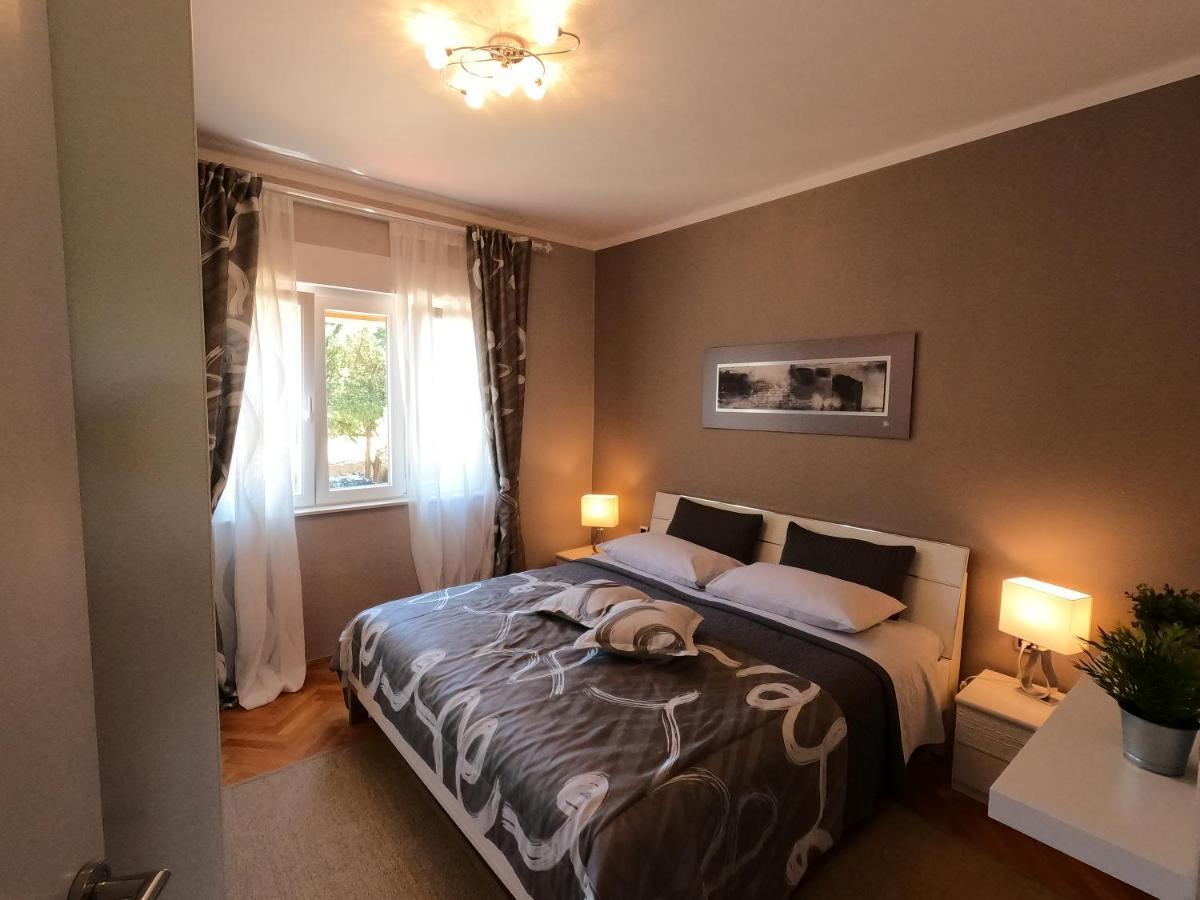 Apartmani Violic Punat Esterno foto